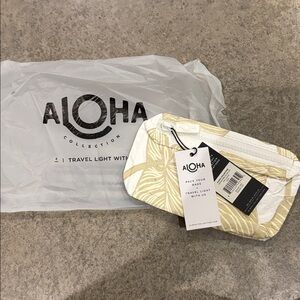 ALOHA Collection mini lanui Glow Pouch NWT